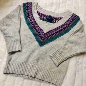 EUC America Eagle Outfitters V-Neck Sweater